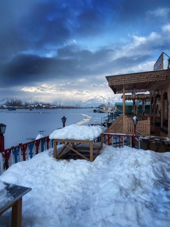 מלון Srīnagar Chicago Group Of Houseboats מראה חיצוני תמונה