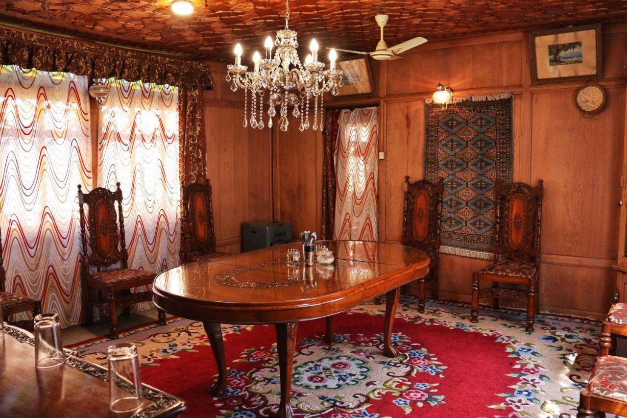 מלון Srīnagar Chicago Group Of Houseboats מראה חיצוני תמונה