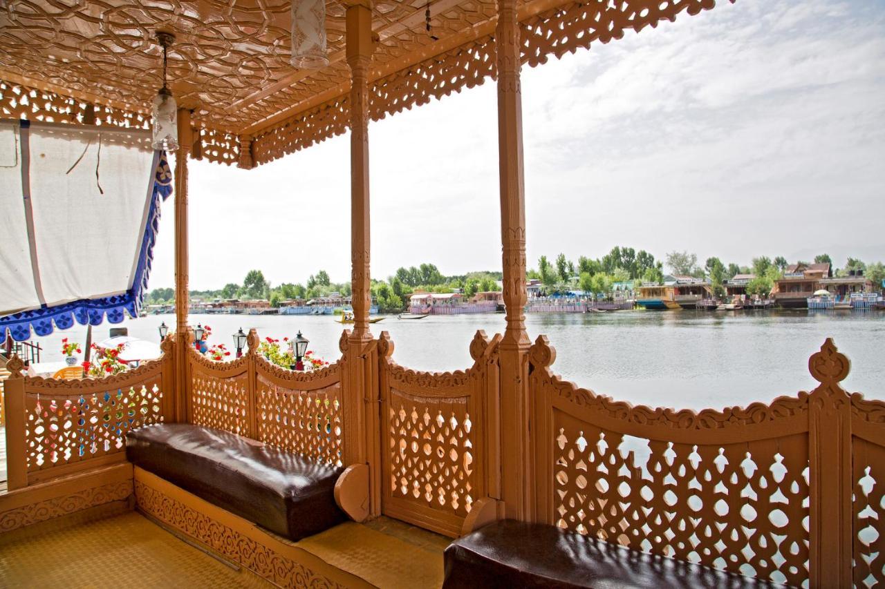 מלון Srīnagar Chicago Group Of Houseboats מראה חיצוני תמונה